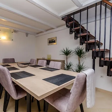 Apartment Dora Trogir Exterior photo