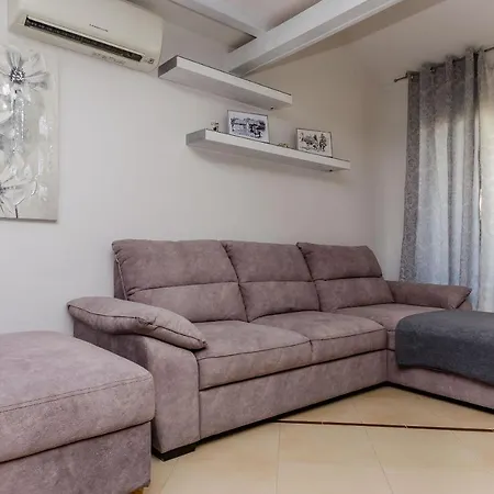 Apartment Dora Trogir Exterior photo