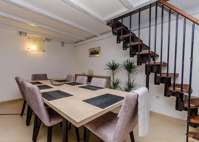 Apartment Dora