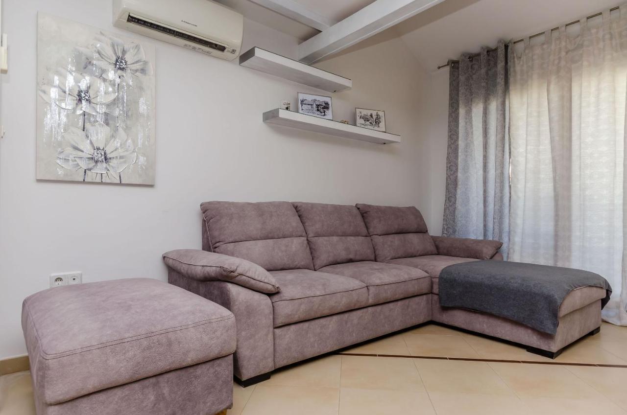 Apartment Dora
